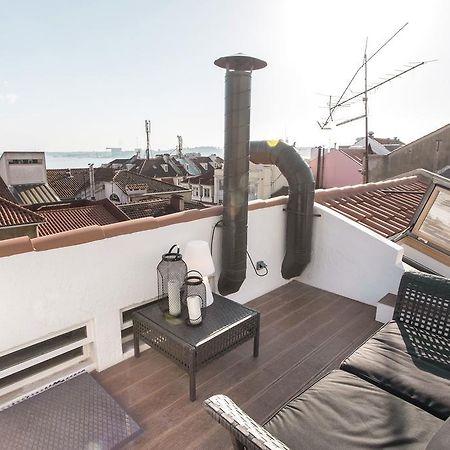 Lovelystay - Cais Apartment River View Lisbon Bagian luar foto