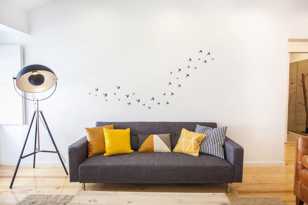 Lovelystay - Cais Apartment River View Lisbon Bagian luar foto