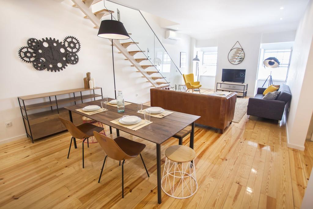 Lovelystay - Cais Apartment River View Lisbon Bagian luar foto