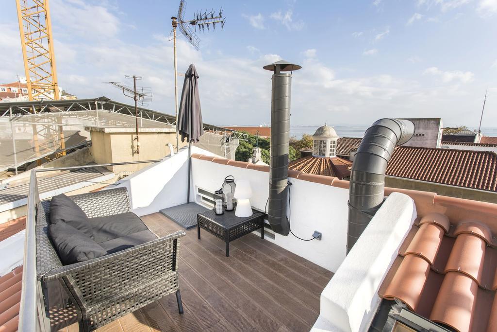 Lovelystay - Cais Apartment River View Lisbon Bagian luar foto