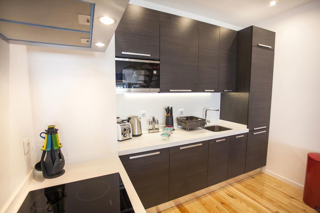 Lovelystay - Cais Apartment River View Lisbon Bagian luar foto