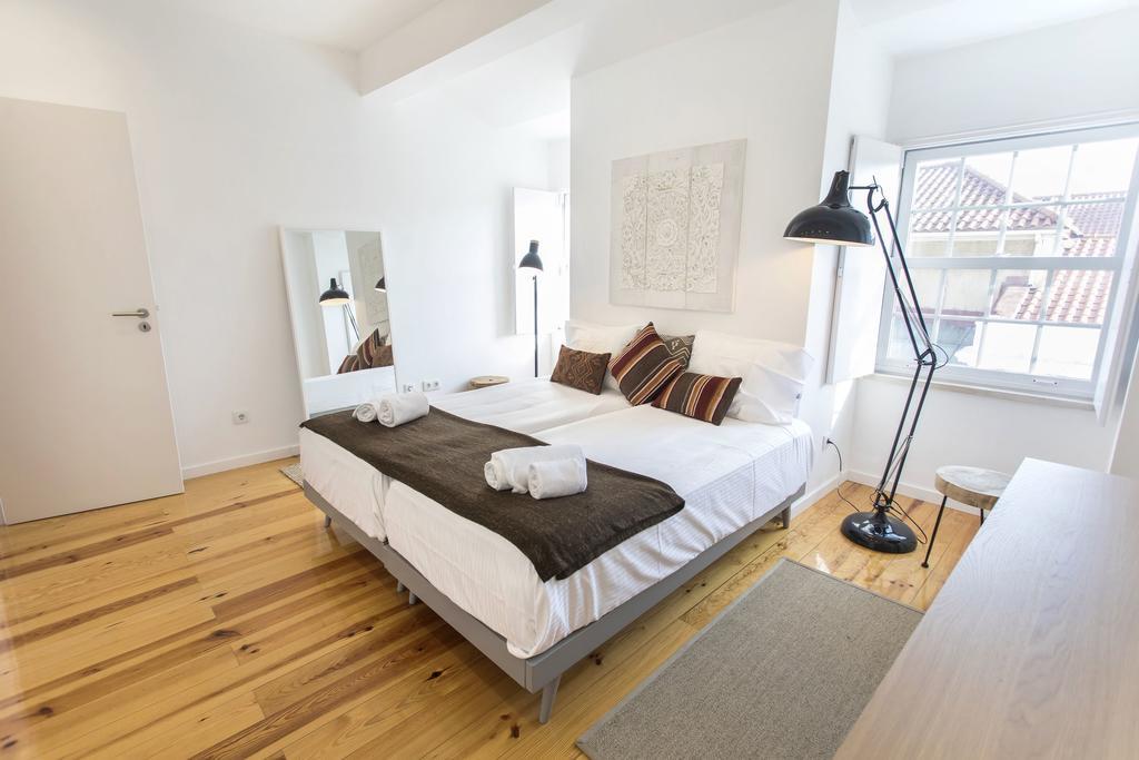 Lovelystay - Cais Apartment River View Lisbon Bagian luar foto